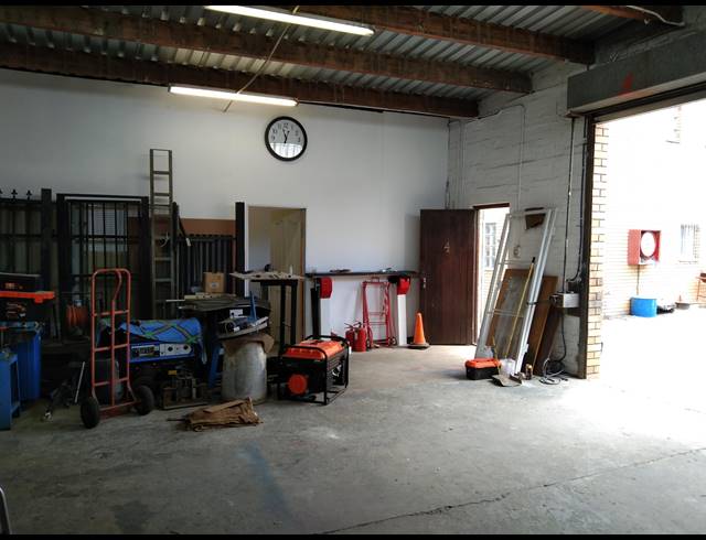 123M² FACTORY RENTED IN SOUTHFIELD
